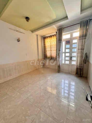 nhà dt lớn 4*18 m 3pn 2wc, sân bếp sân thượng rộng, nhà thoáng mát - Ảnh 3