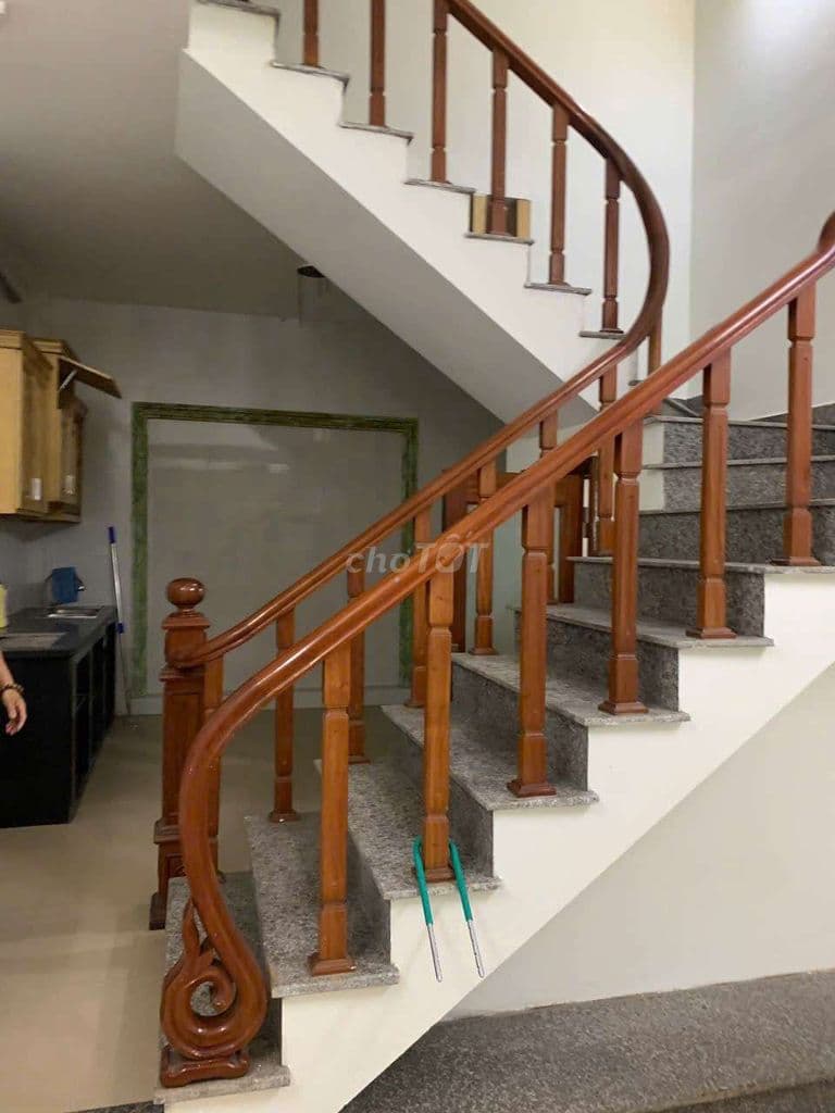 nhà cần bán - Ảnh 2