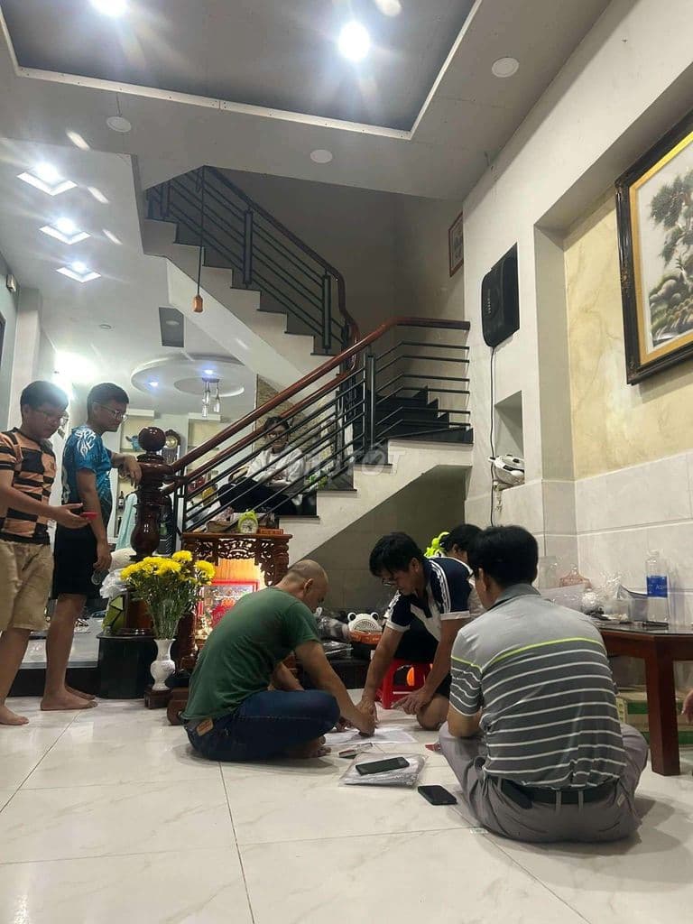Bán gấp Nhà 3 tầng ( còn thương lượng) - Ảnh 2
