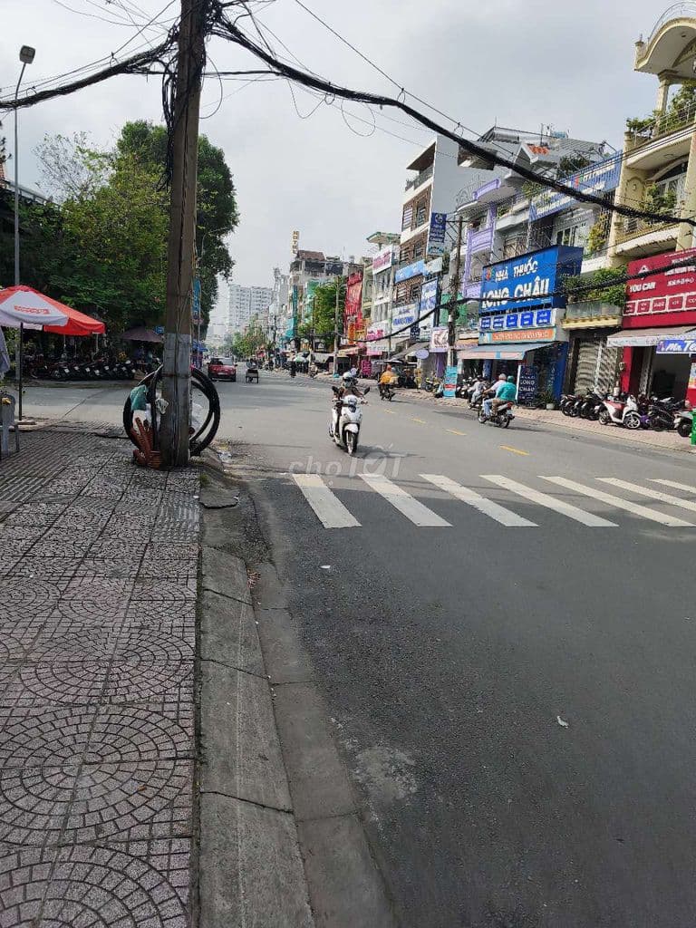 Chính chủ bán nhà 199 Bình Phú 5 tầng vị trí cực đẹp - Ảnh 3