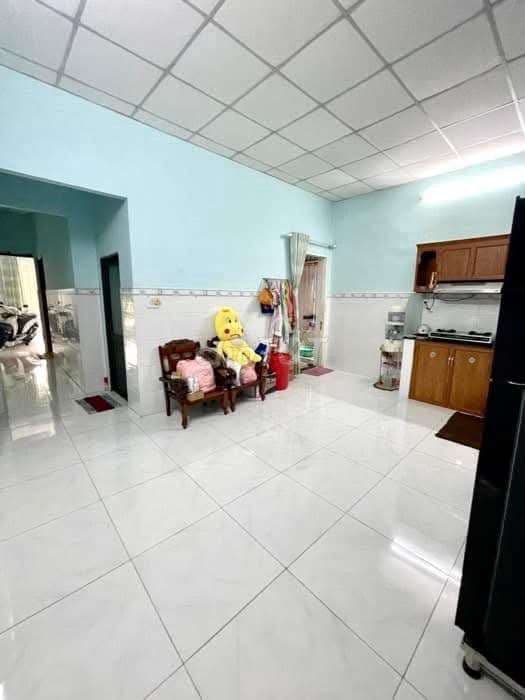 HXH thông Khu Lê Văn Quới - 2 tầng 64m2 tiện xây mới - Chỉ 3.4 tỷ