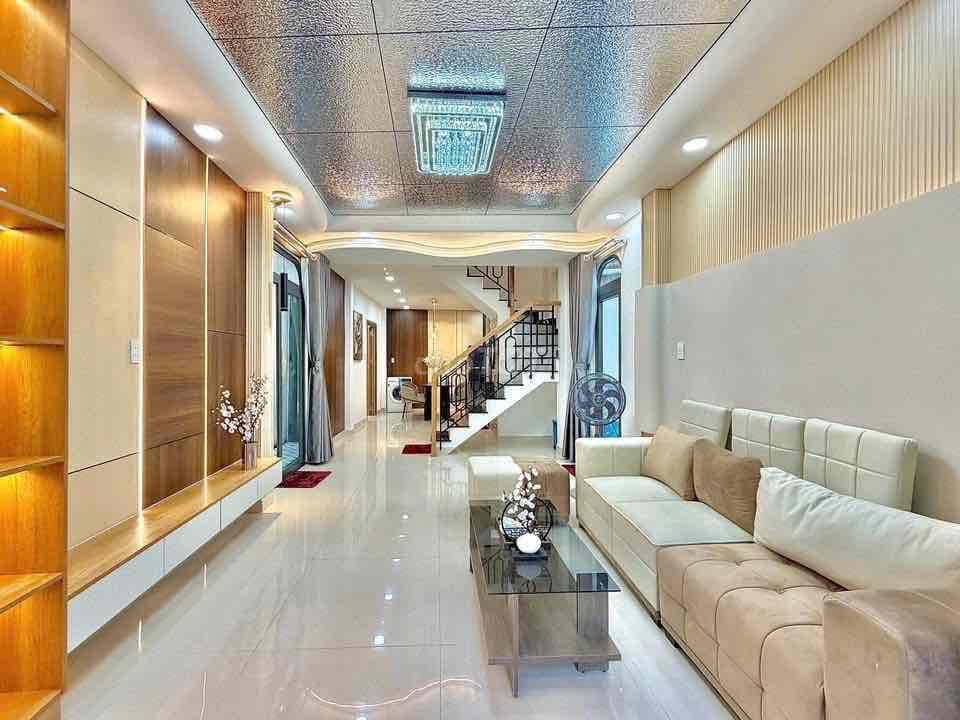 GIÁP Q1 GẦN 60M2 4 PHÒNG NGỦ HÀNG HIẾM GIÁ 6.x Tỷ - Ảnh 2