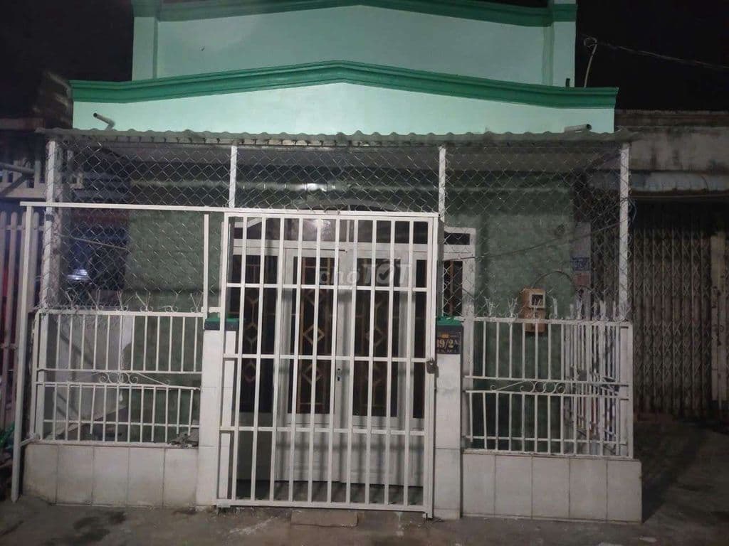 chủ ngộp cần bán rẻ nhà số nhà huyện