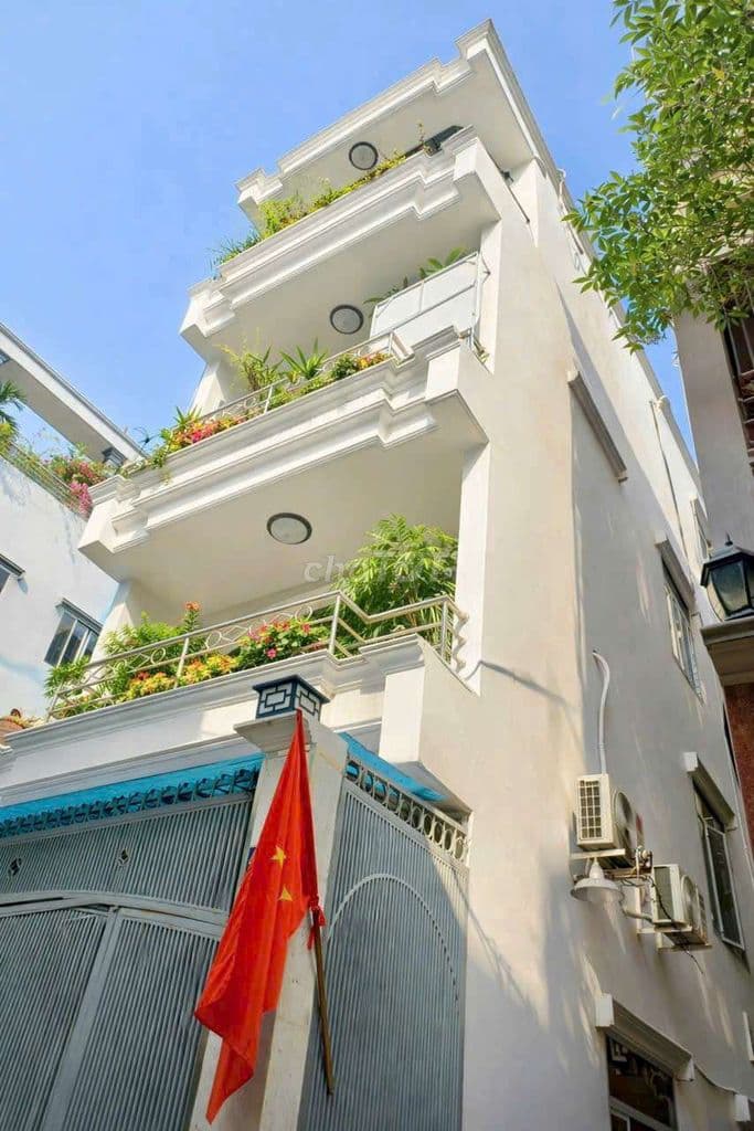 CHDV dòng tiền 600tr/Năm sát mặt tiền lô gốc thông thoáng ngay quận 3