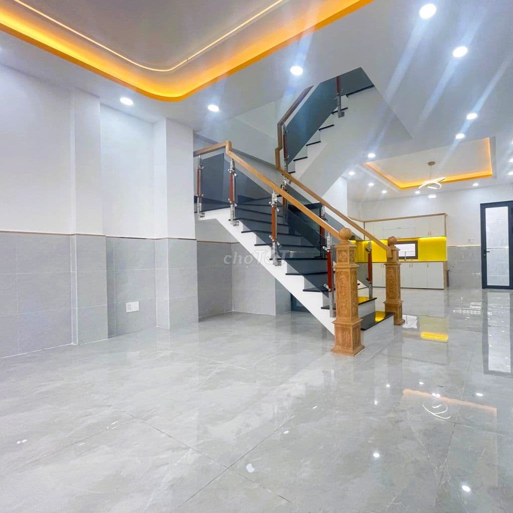 HIẾM CÓ 👉 NHÀ NGANG 5M BỀ THẾ - 60M2 SÁT TÂN PHÚ 4 TỶ NHỈNH - Ảnh 2