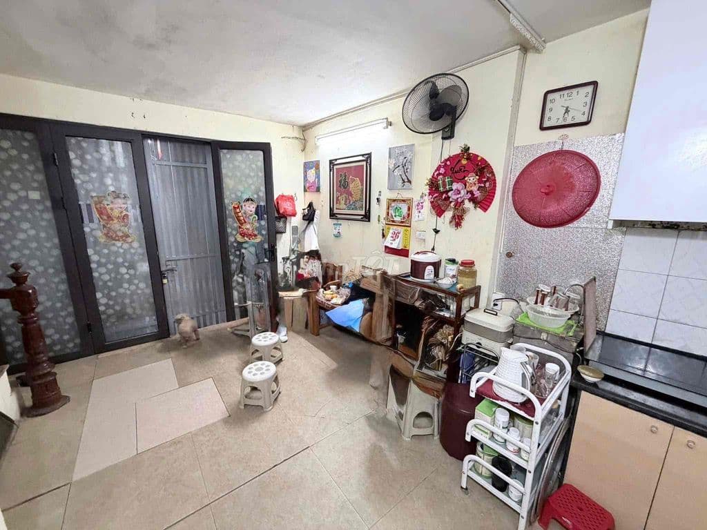 Hơn 5 tỷ có nhà Định Công Thượng-Lô góc-Gần phố-Sổ đỏ 25m;*4T;MT4m