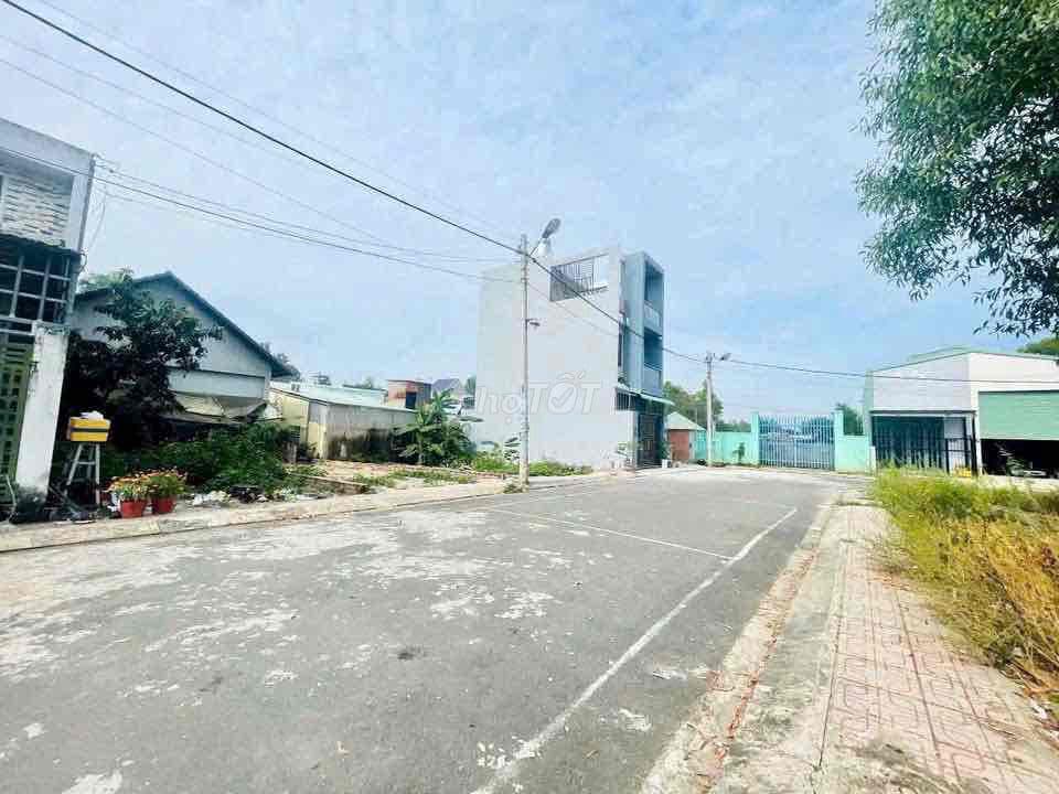 CHỦ CẦN BÁN 2550/50m2 ĐƯỜNG NHỰA XE HƠI TRÁNH NHAU - Gần Chợ LongPhuoc - Ảnh 2