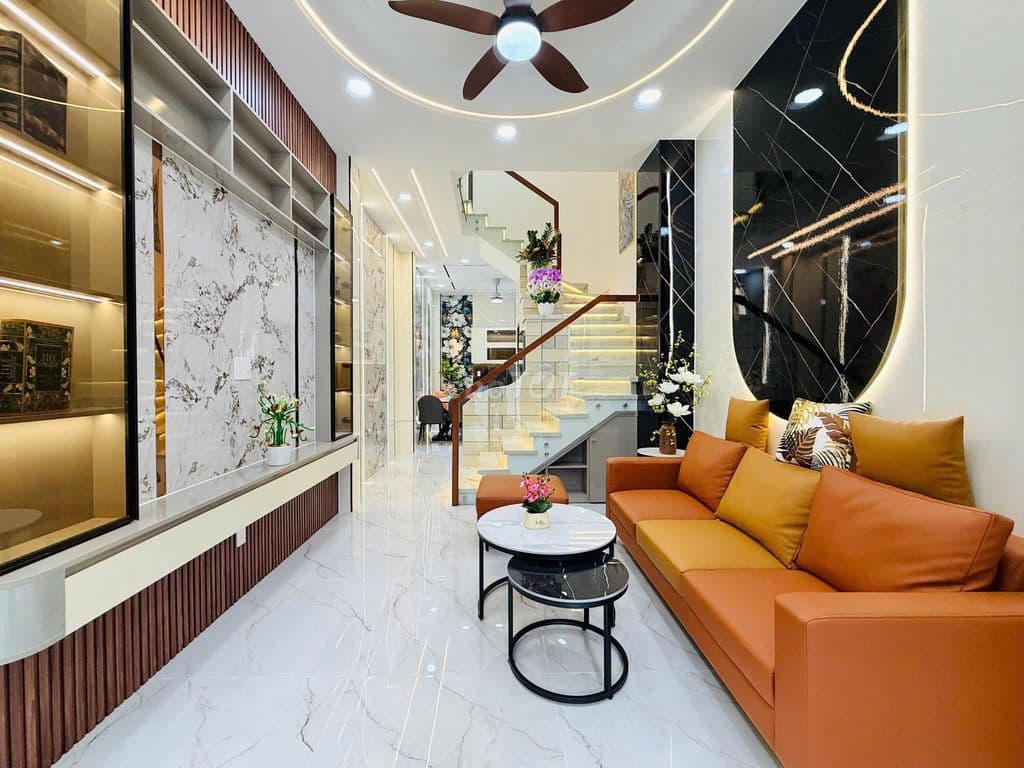 Bán Nhà Tân Bình - Ngộp Chỉ 5 Tỷ ** - Đúc 2 Lầu 3 Ph - Gần Nhà Ga T3 - Ảnh 2