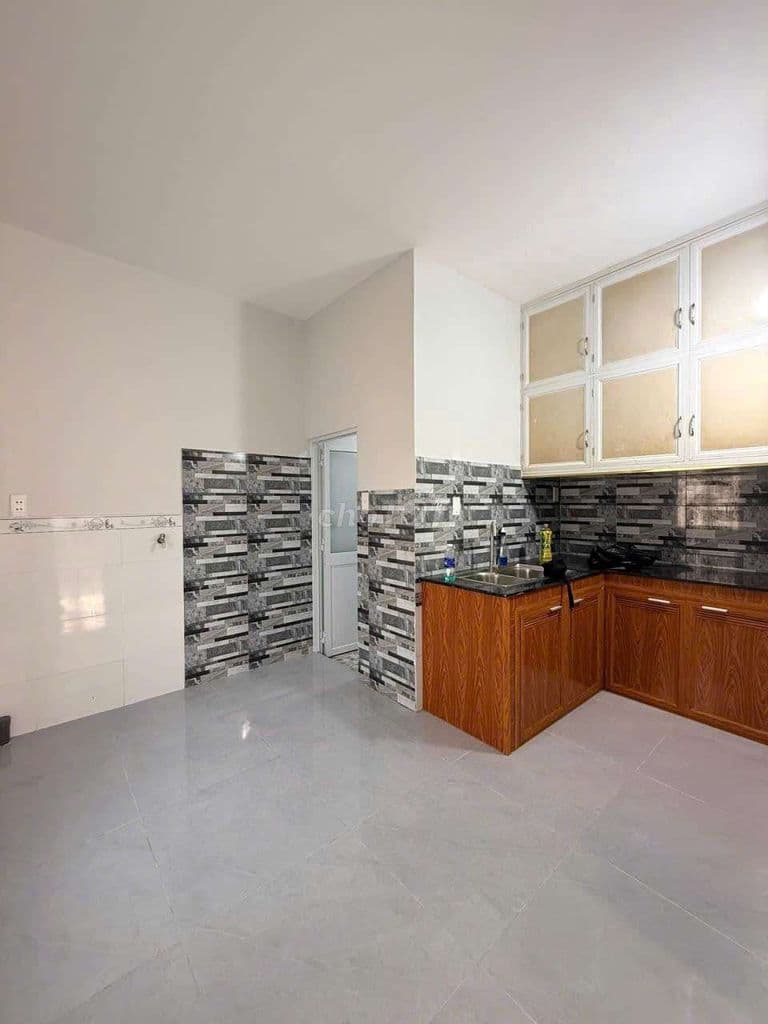 bán nhà 2 mặt tiền hẻm 2/ hẻm 5m xe hơi ra vào - Ảnh 3