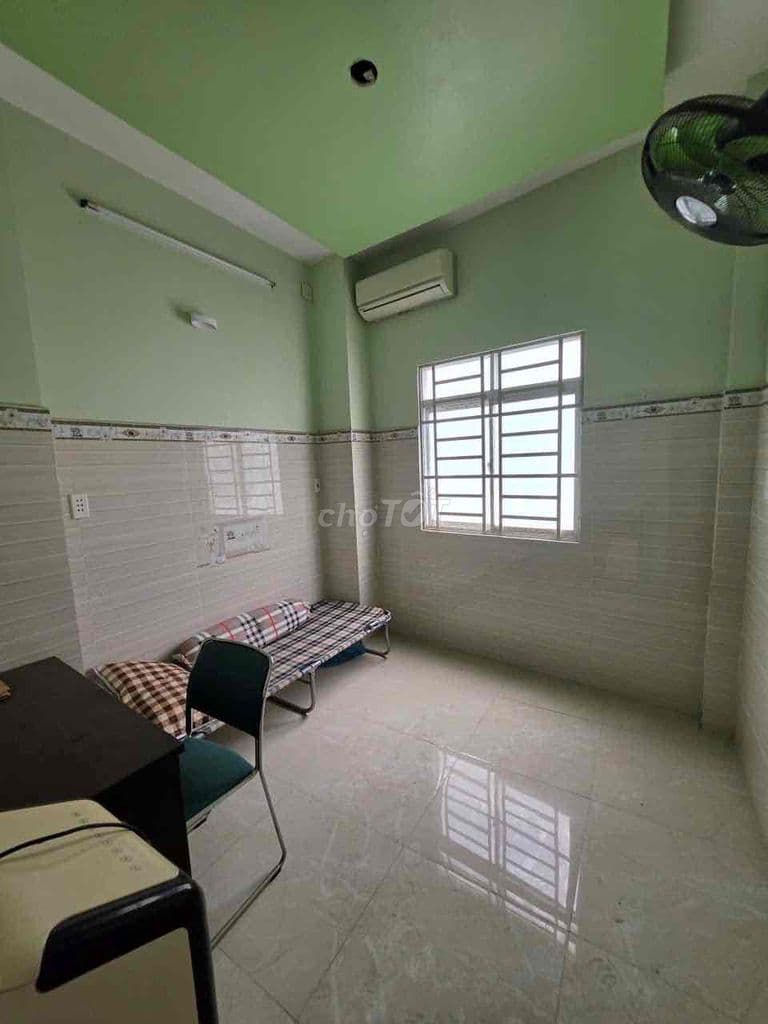 nhà mới 4 tầng tặng 2 mây lạnh hẻm thông 3m - Ảnh 3