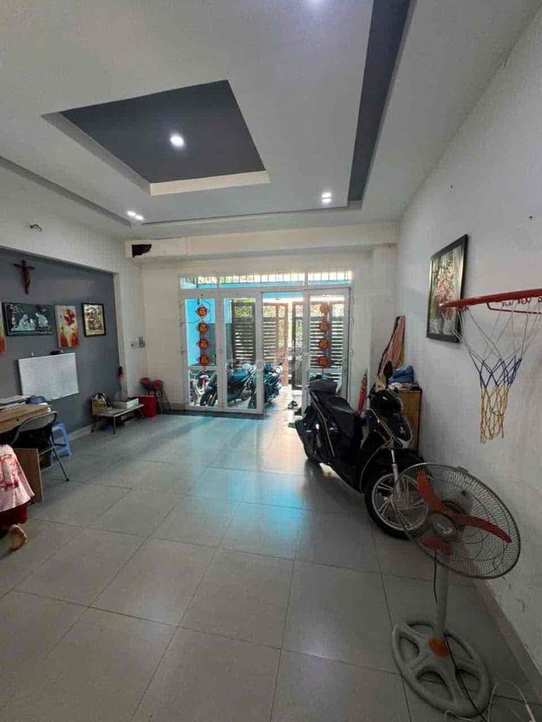 Nhà KDC đường Hiệp Bình - hẻm ô tô 8m - nhỉnh 80tr/m2 - sở hữu ngay