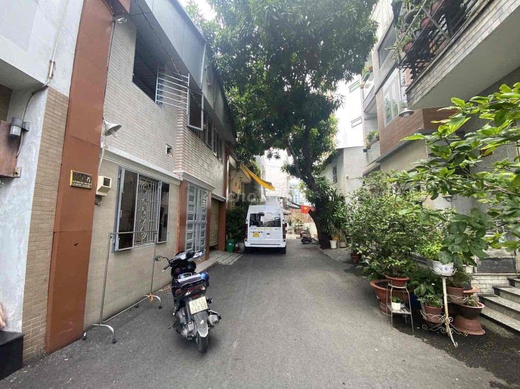 Hiếm! Linh Tây, 2 tầng, sát mặt tiền Tô Ngọc Vân, đường xe hơi 5.5m - Ảnh 2