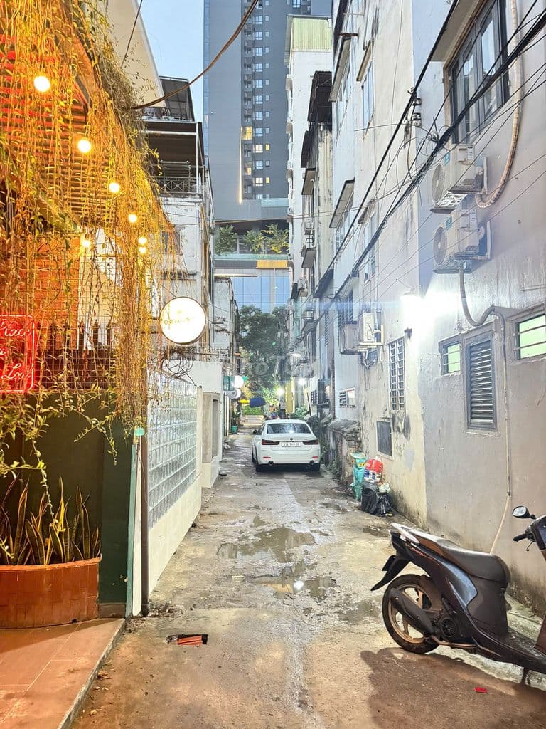 BÁN GẤP TÒA CHDV 6 TẦNG NGAY NGUYỄN TRÃI Q.1 HĐT KHOÁN 55T GIÁ 16,8 TỶ