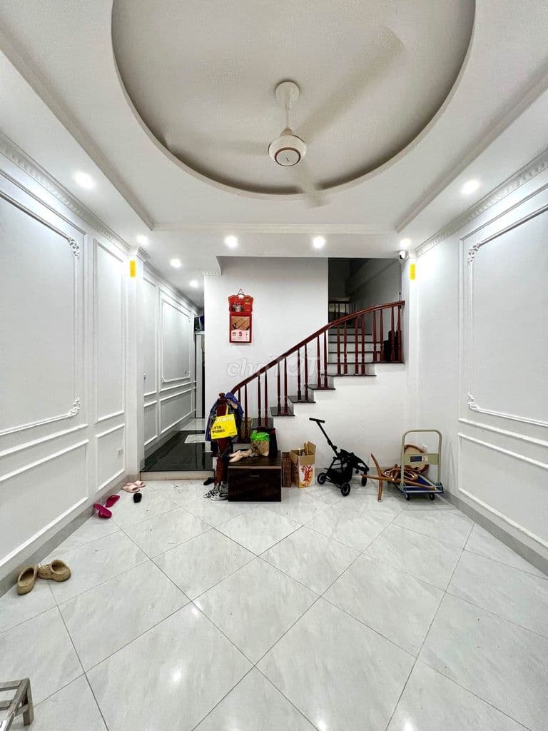 PHÂN LÔ KIM NGƯU - LÔ GÓC -50M2 - OTO CÁCH 10M - SỔ VUÔNG ĐẸP.