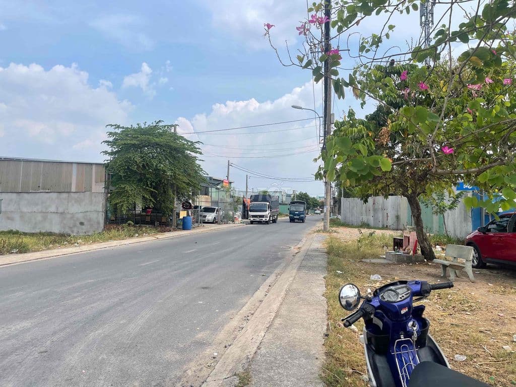 lô đất vuông vức 5x24m-XTT mặt tiền đường 10m gần Phan Văn Hớn