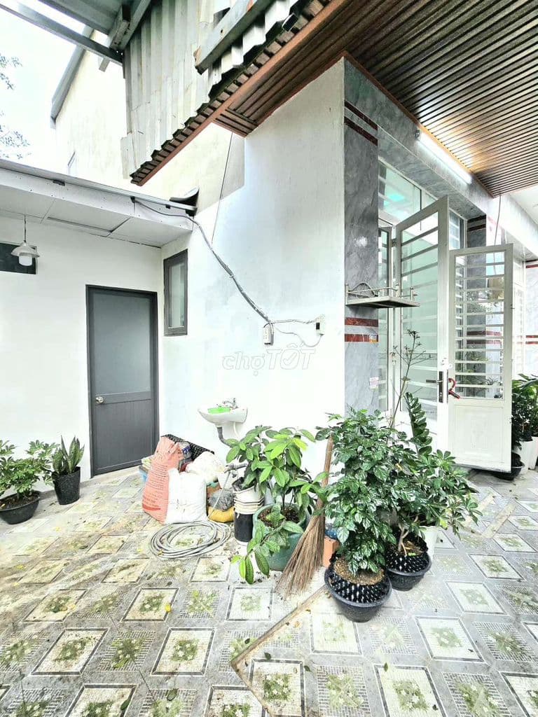 nhà bán một lầu có phòng ngủ dưới đất gần chợ - Ảnh 3