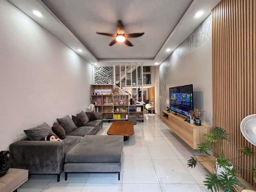 Nhà đẹp Nguyễn Xí 4.2x14 Hẻm nhựa 7m có vỉa hè 4 Tầng kiên cố 5PN - Ảnh 2