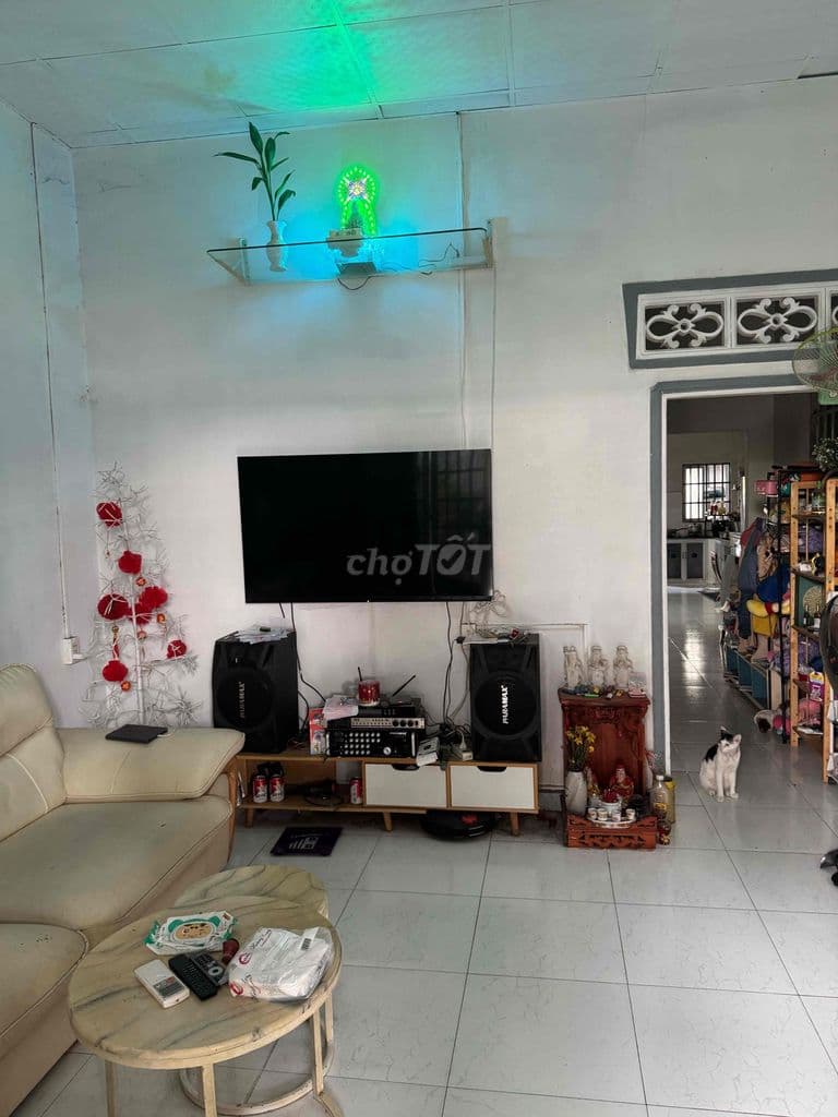 đổi chỗ ở. cần bán nhà gần khu trung tâm thị trấn - Ảnh 2