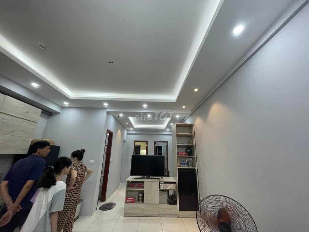 BÁN căn 2 ngủ VP6 chỉ hơn 3 tỷ tòa nhà giữa hồ mát mẻ