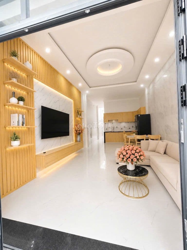🏡 NHÀ CẤP 4 CÓ SÂN RỘNG HIẾM GẶP - GẦN CHỢ THẠCH ĐÀ - GIÁ CHỈ 4,94 TỶ