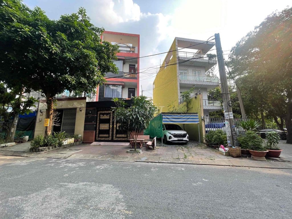 Lô Đất MTNB khu Ao Sen sát công viên dt 5x23.5m giá 11.6 tỷ