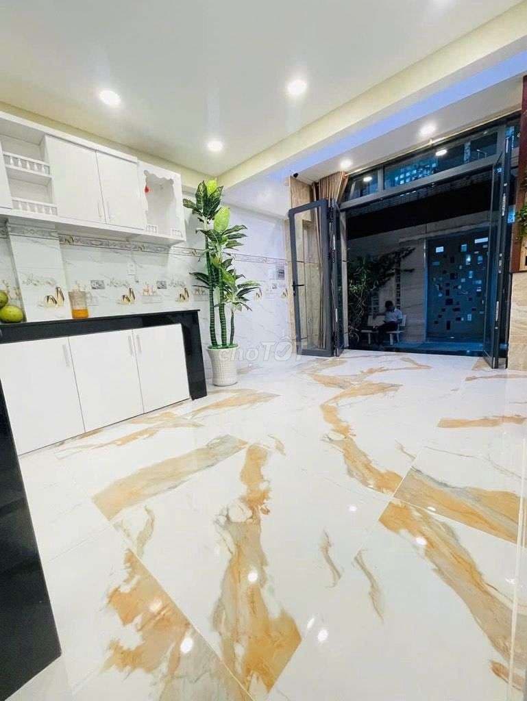 5 TẦNG BTCT – HXH NGUYỄN HỒNG ĐÀO – GIÁ CHƯA ĐẾN 5 TỶ