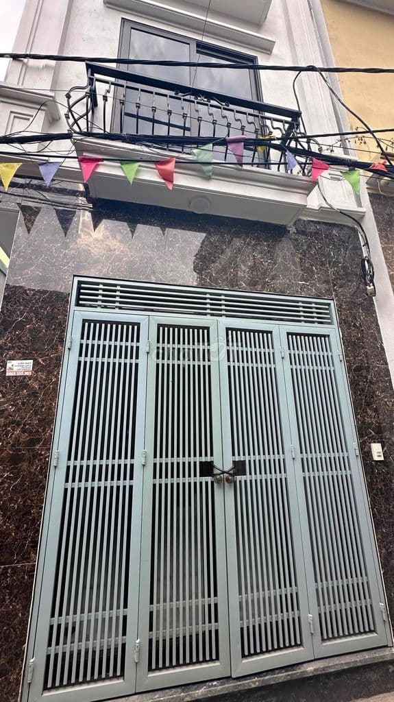 Nhà Yên Vĩnh -33/45m- 4 Tầng -6,x Tỷ -Lô Góc -Nội thất hiện đại ! -Ô T