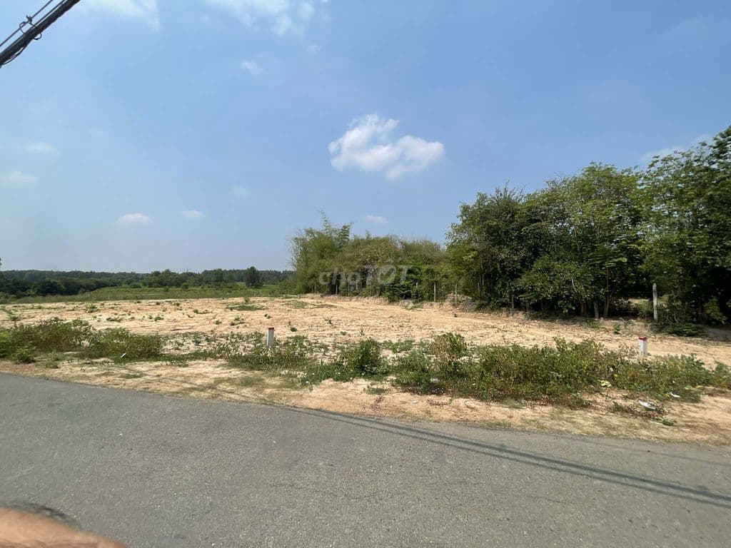 Đất Vườn 990m2 / 12*86 / có sỗ sẵn / 2ty3/ hỗ trợ lên thổ cư .