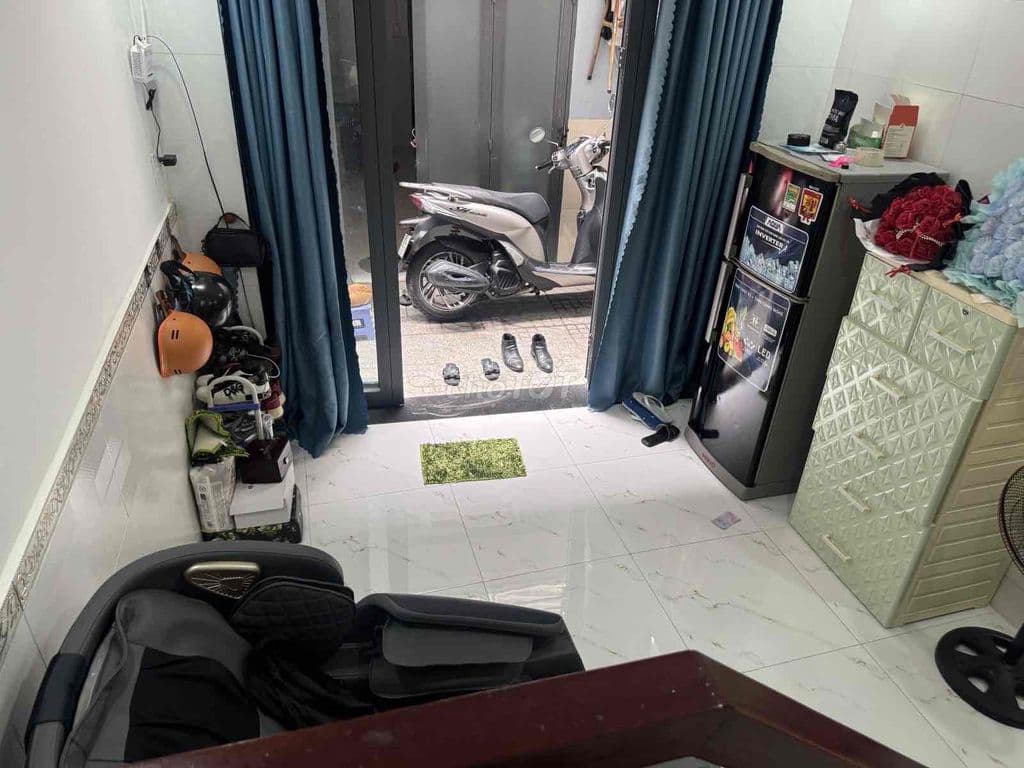 NGAY TRƯỜNG PHẠM VĂN CHIÊU - NHÀ MỚI ĐẸP - ĐANG CHO THUÊ 6 TRIỆU/THANG - Ảnh 2