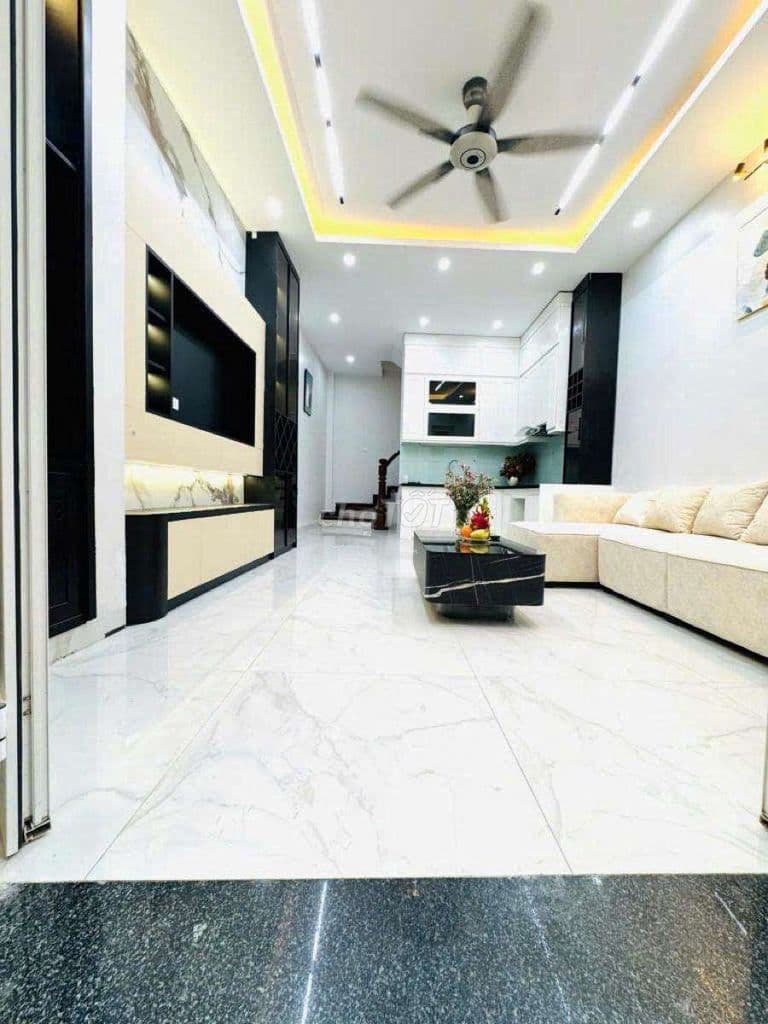 Nhỉnh 6 tỷ gần phố Nam Dư, 33m*4T, ngõ thông 10m ô tô đỗ, dân xây SĐCC