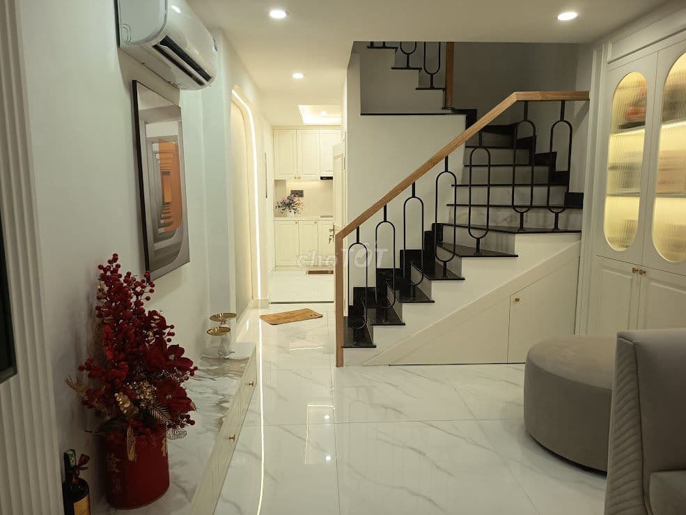 Cần Tiền Bán Nhà Đẹp, HXH, Đường Phùng Văn Cung GIá Rẻ