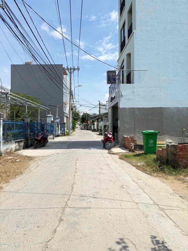 NỀN ĐẤT 2 MT - HẺM 218 VÕ VĂN HÁT - 6 TỶ/90.6M2