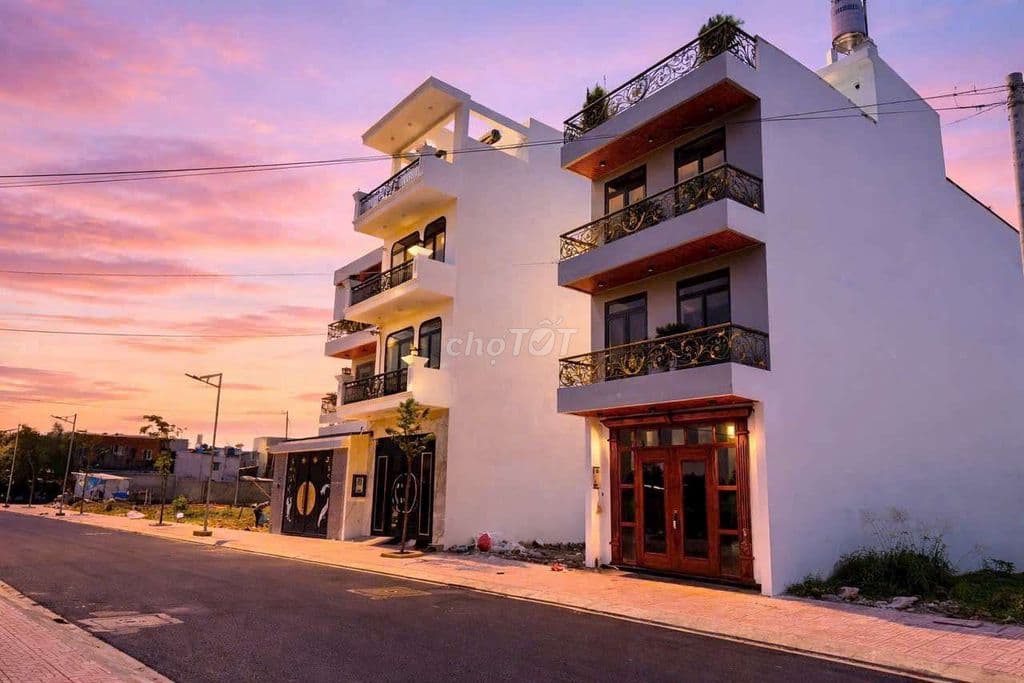 Nhà Phố 2MT VIP 5mx17m Đường 13m Bùi Thị Lùng Ngày Thị Trấn Hóc Môn - Ảnh 2