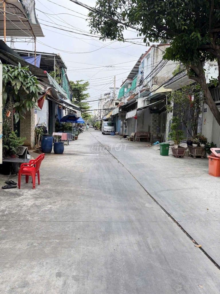 NGỘP BANK BÁN GẤP NHÀ 6X19,5M NỞ HẬU - HẺM 7M - 10 TỶ 9 TL