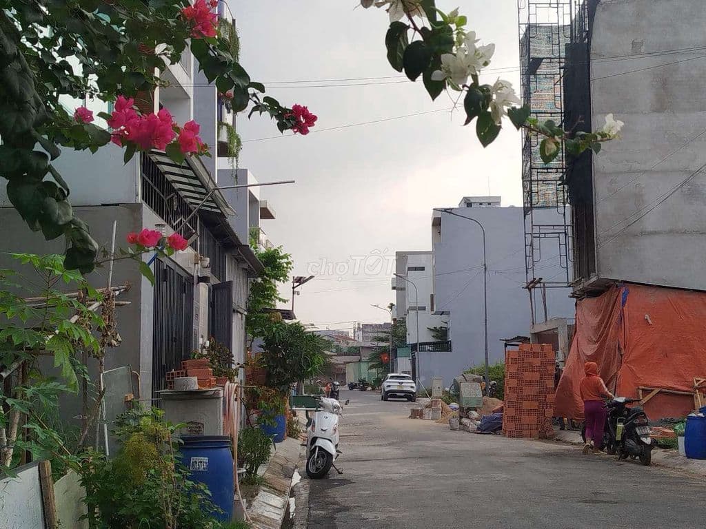 ĐẤT 72m2 - ĐƯỜNG 8M - SỔ HỒNG RIÊNG -BÌNH CHIỂU -THỦ ĐỨC.