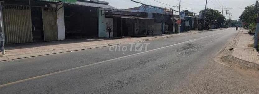 Nhà mặt tiền kinh doanh, 600m2, 300m2 thổ, ngang 9,9m, SHR chính chủ