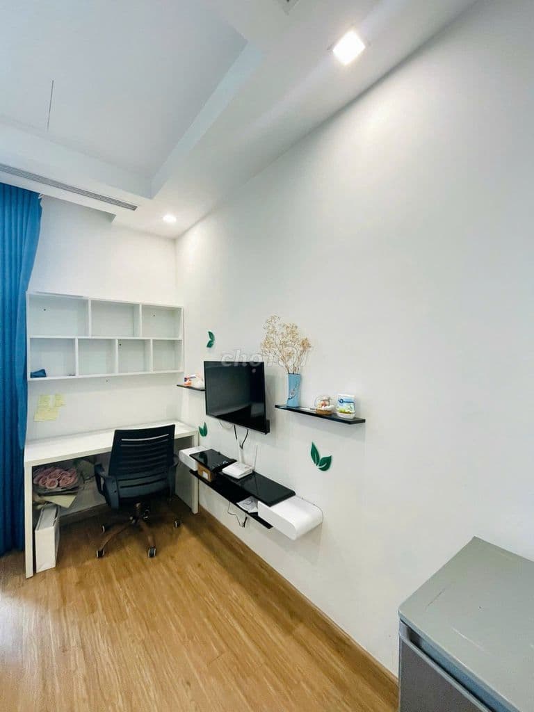 Chính chủ bán gấp căn Studio 28m² full nội thất giá 3.4 tỷ - GreenBay - Ảnh 2