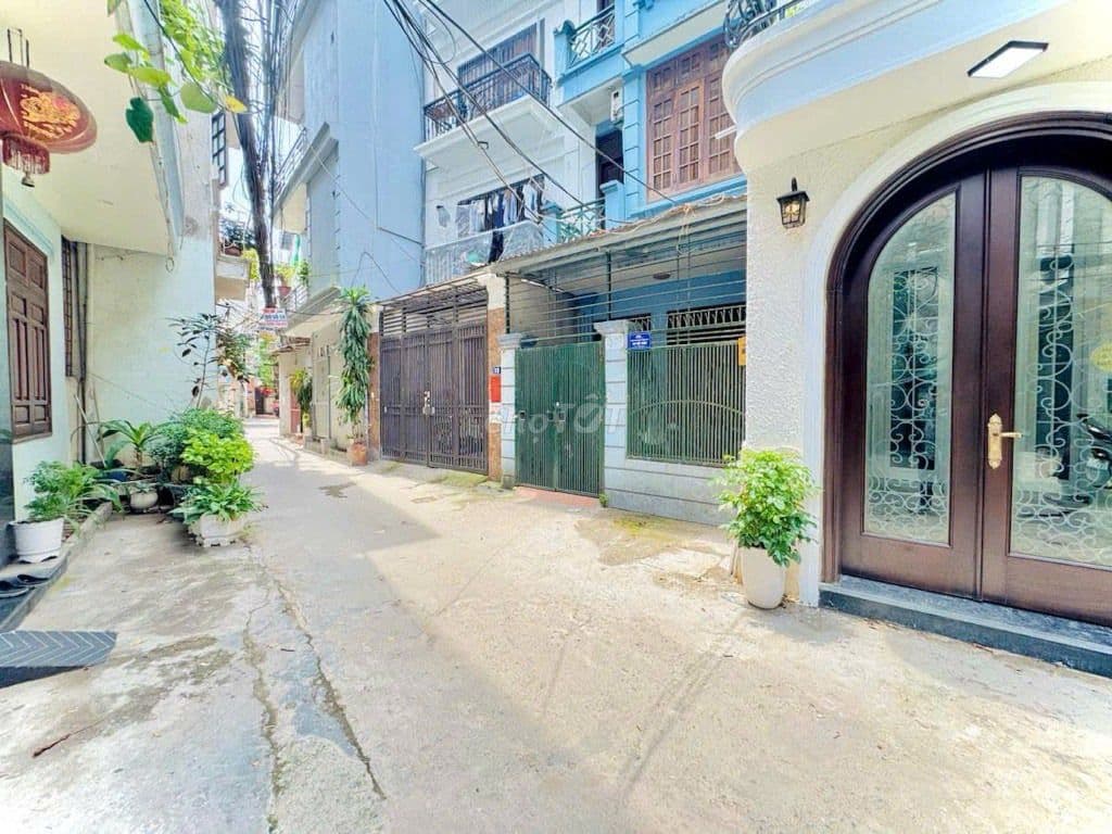 LƯƠNG KHÁNH THIỆN-HOÀNG MAI-NGÕ THÔNG-OTO ĐỖ CỬA-HAI THOÁNG TRƯỚC SAU.