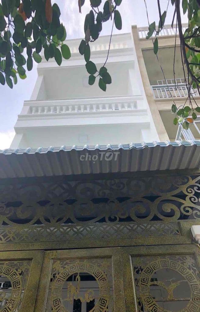 Bán nhả 4x26m, chia làm 2 căn, 8pn, Hiệp Thành, Q12