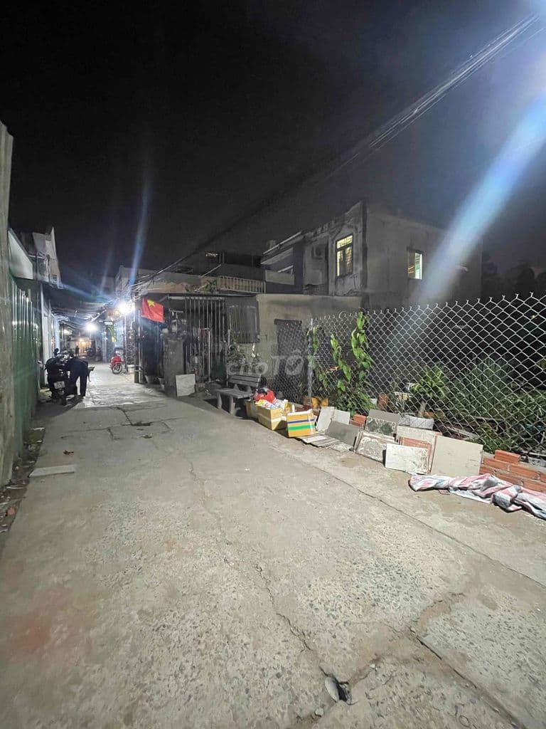 4 LÔ ĐẤT VỊ TRÍ ĐẸP đối diện Vạn Phúc City 4.5x15m - Ảnh 3