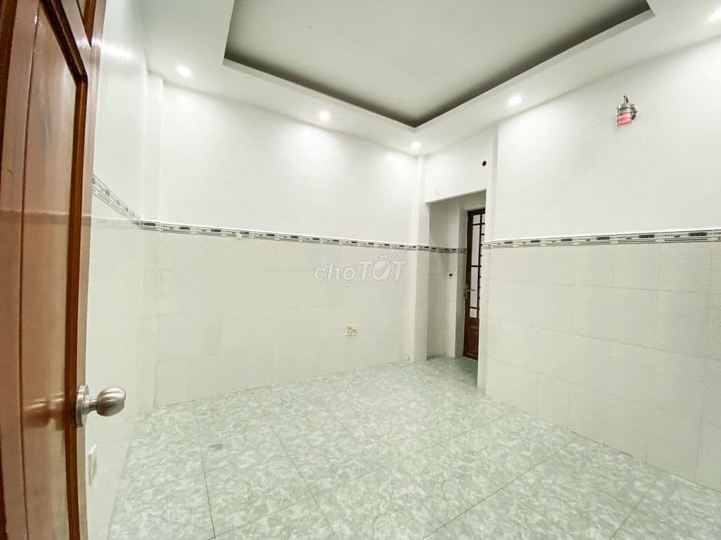 Bán nhà 54m² ngay ngã tư Bà Điểm – Vị trí đẹp, tiện di chuyển - Ảnh 2