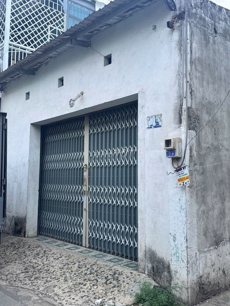 Cần Bán Gấp nhà Hương Lộ 2 , Hẻm xe hơi - Ảnh 2