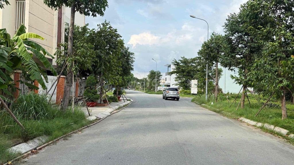 NỀN TRỤC CHÍNH KDC NHÀ VIỆT NAM - 5.8 Tỷ