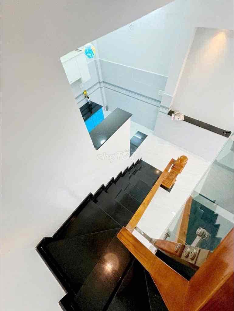 bán nhà Lê Văn Quới, 40m2, 4x10m, 2 tầng, 2pn, hẻm ô tô thông, giá TL - Ảnh 3