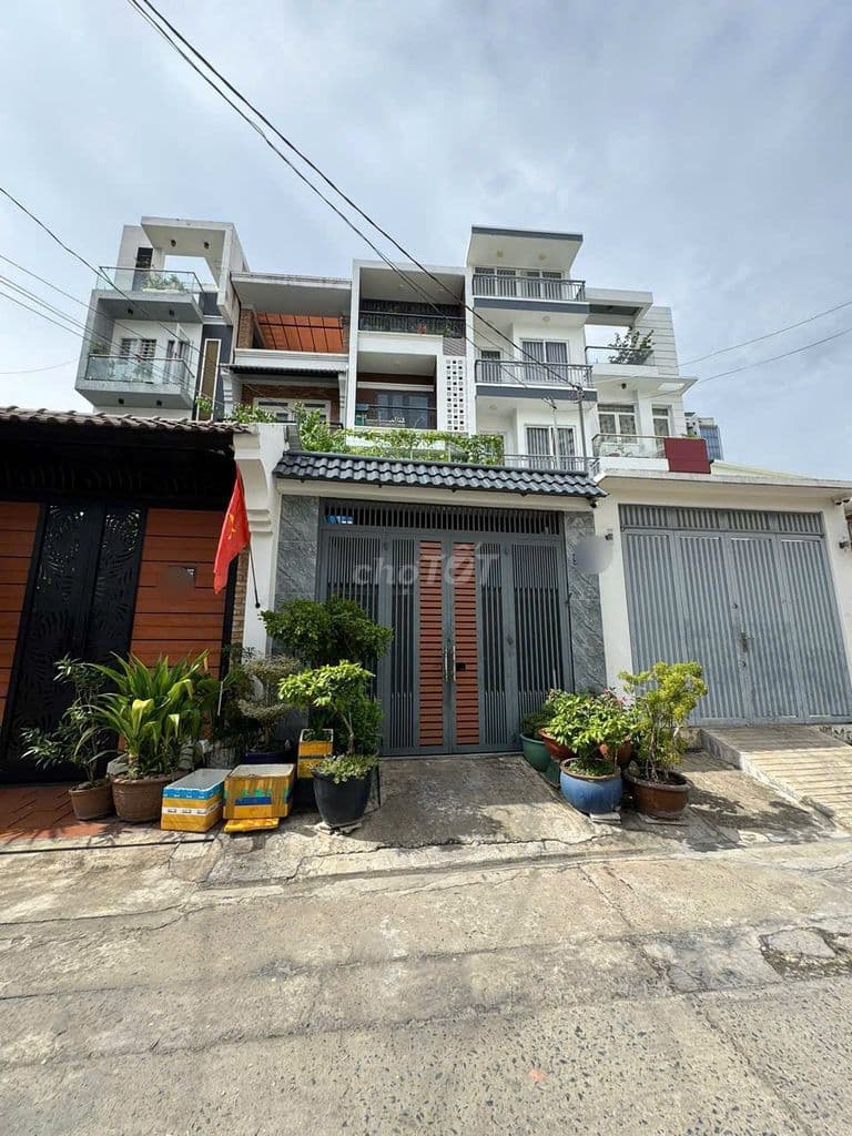 GIẢM 3 TỶ – XÔ VIẾT NGHỆ TĨNH - SÁT QUẬN 1 – 4m x 24m (96m2)