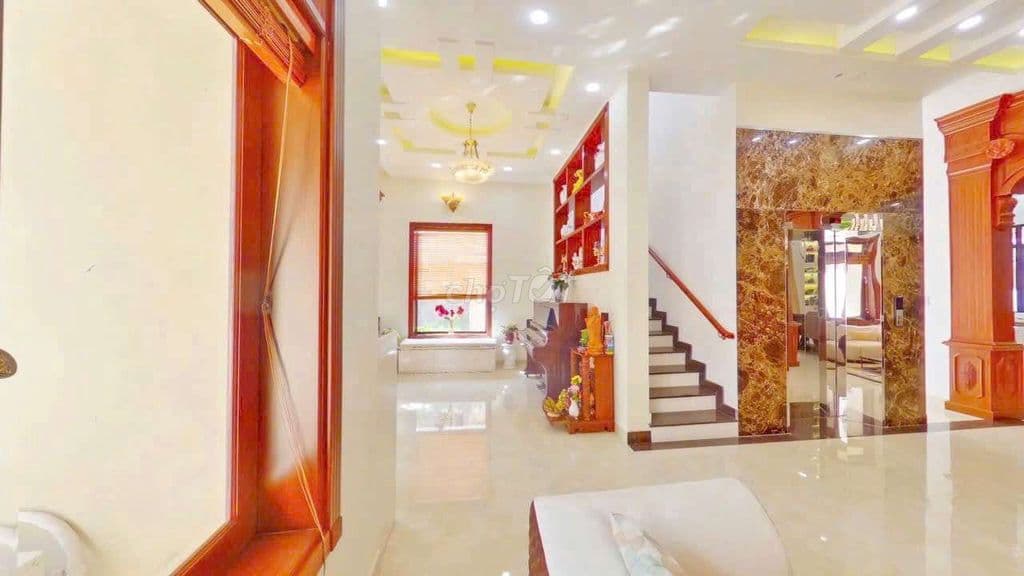 Biệt Thự 4 Lầu Đường 6 KDC Him Lam. P.tân Hưng Q.7 Dt 10x20m Giá 62 tỷ - Ảnh 2