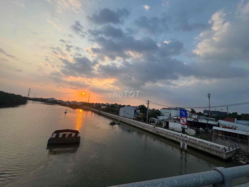 ĐẤT VIEW SÔNG NHÀ BÈ – 270m2 - CÓ THỔ - GIÁ NHỈNH 6 Tỷ • MT hẻm chính