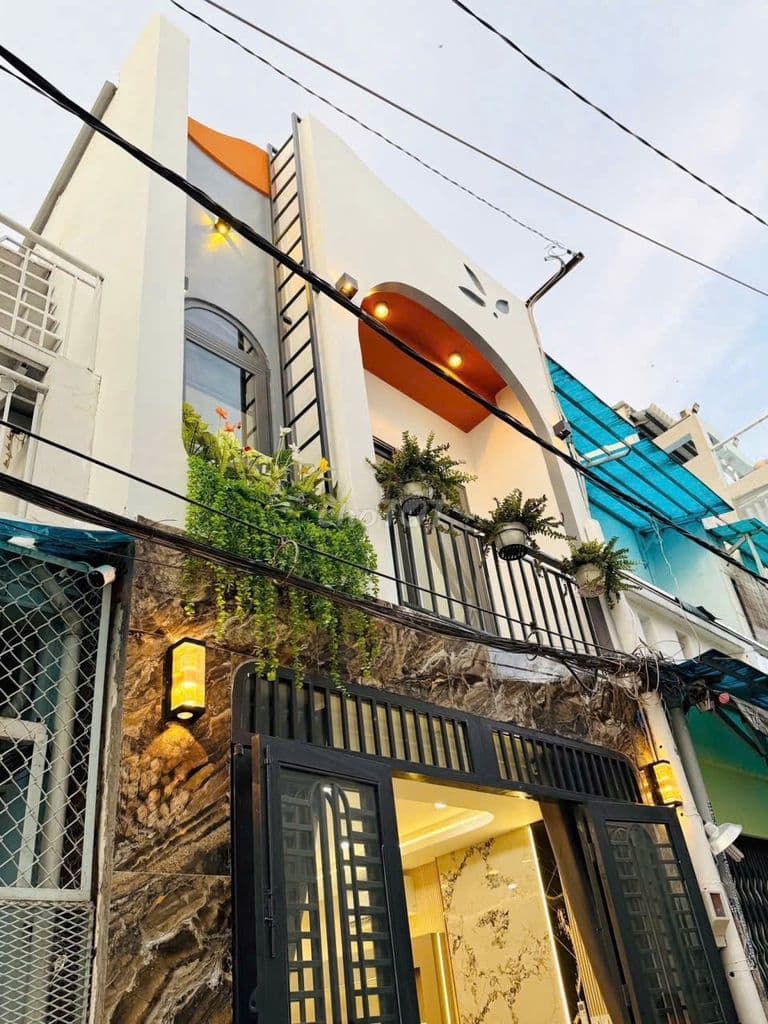 Nhà mới hẽm 6m CX Phú Lâm A, 48m2, 2 tầng, 2 PN, kế bên trường Lam Sơn