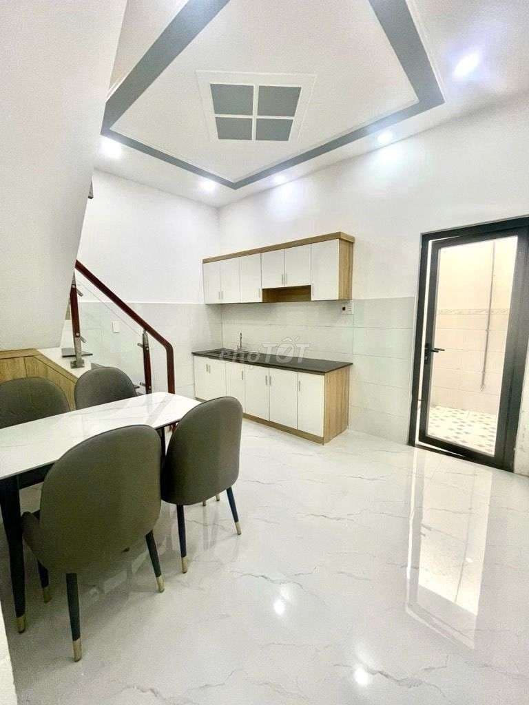 Bán nhà đẹp Huỳnh Tấn Phát, sát Quận 7 - 4x17 3PN - Sổ hồng riêng
