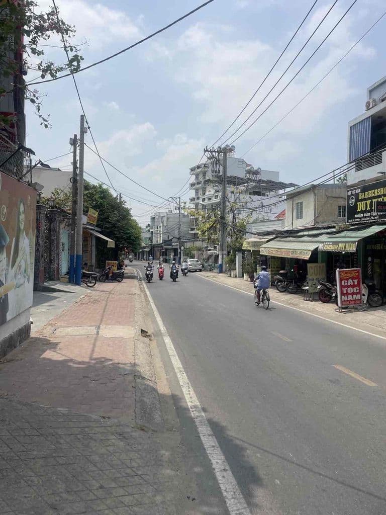 Nhà 2 Tầng Mặt Tiền Kinh Doanh Lý Tế Xuyên Ngang 4,6M Thu Nhập 144Tr/N